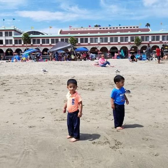 Meet your Posher, Ati - Picture 1 of 1